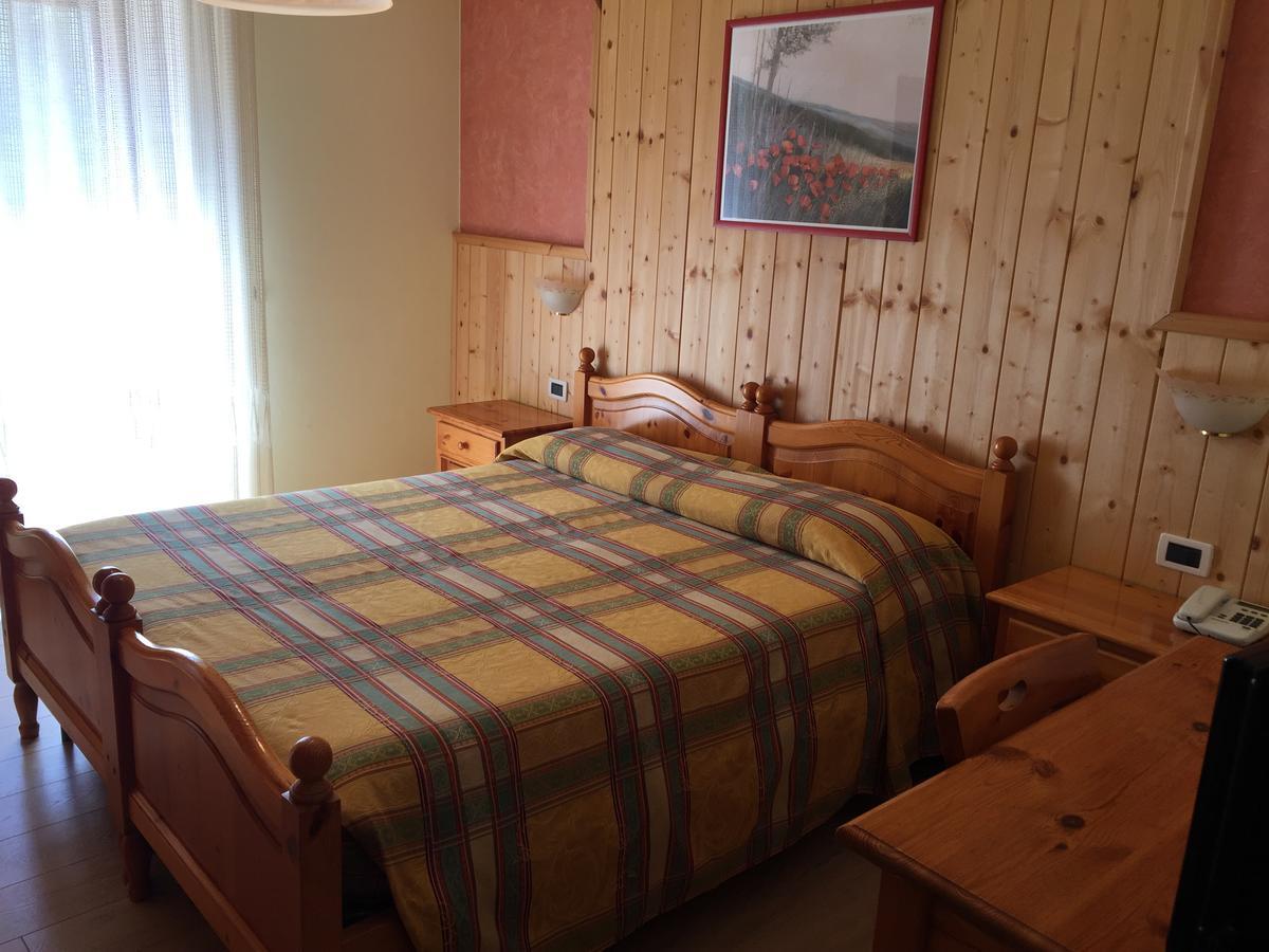 Al Garibaldino Hotell Posina Exteriör bild