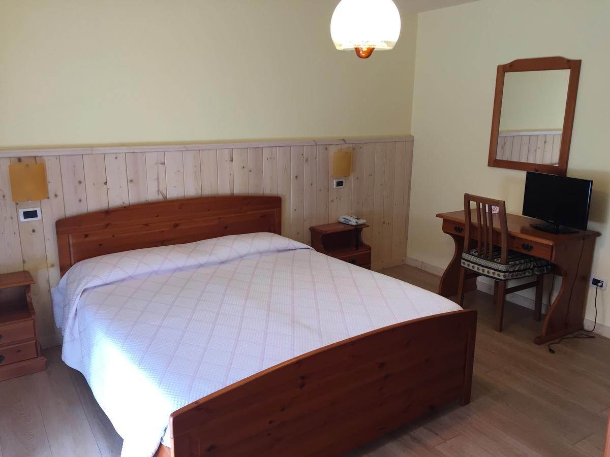 Al Garibaldino Hotell Posina Exteriör bild